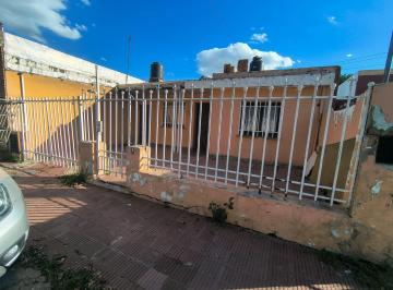 Casa · 115m² · 5 Ambientes · 1 Cochera · Casa Barrio Las Margaritas