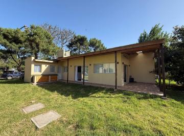 Casa · 60m² · 2 Ambientes · Casa de 2 Ambientes Lote de 405 m² La Caleta Sobre Asfaltada