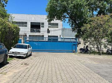 Depósito · 1600m² · Deposito de 1,600 m² S/ 3,300 de Terreno con Salida a 3 Calles Playa de Maniobras Techos Metalicos