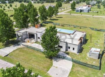 Casa · 300m² · 4 Ambientes · Venta Casa con Pileta - Fincas San Vicente