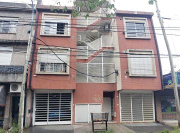 Departamento de 2 ambientes, Tres de Febrero · Departamento con 60 m² y 1 Dormitorio en Venta en Caseros