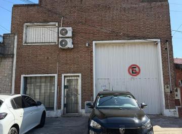 Depósito · 252m² · Deposito con Oficinas - 252 m² - Venta - Sarandi.