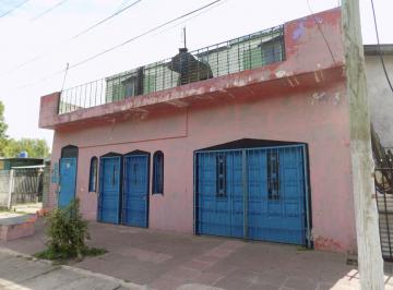 Casa de 4 ambientes, Moreno · Casa en Venta de 4 Ambientes y 6 Departamentos.