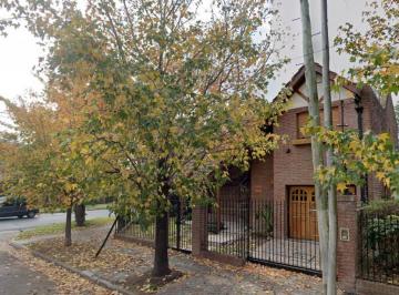 Casa de 5 ambientes, Tres de Febrero · Hermosa Casa en Excelente Estado - Ciudad Jardin
