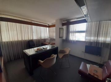 Oficina comercial · 65m² · 5 Ambientes · Oficna en Alquiler en Excelente Zona del Centro!