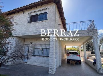 Casa · 214m² · 6 Ambientes · 2 Cocheras · Casa Venta 4 Dorm. Barrio La Loma Lote de 1232 m² Pilar