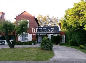 Casa · 180m² · 4 Ambientes · 2 Cocheras · Casa Venta 4 Ambientes en Soles del Pilar Lote de 500 m²
