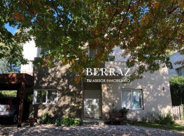 Casa · 220m² · 5 Ambientes · 4 Cocheras · Casa Venta 3 Dorm. La Peregrina Lote de 840 m² Pilar