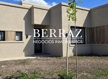 Casa · 131m² · 5 Ambientes · 2 Cocheras · Casa Venta 3 Dorm. Barrio Santa Elisa Lote de 600 m² Pilar del Est