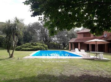 Quinta vacacional · 227m² · 7 Ambientes · 2 Cocheras · Casa Quinta en Venta 7 Ambientes en del Viso Pilar de 2440 m²