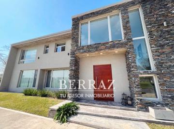 Casa · 283m² · 5 Ambientes · 2 Cocheras · Casa Venta 5 Ambientes en Haras Santa María El Trébol Escobar Interno