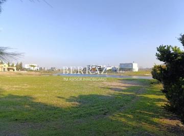 Terreno · 782m² · Oportunidad! Lote Venta de 782 m² Al Agua en El Naudir Escobar