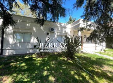 Casa · 134m² · 4 Ambientes · 1 Cochera · Casa Venta 3 Dorm. Barrio El Zorzal Lote de 774 m² Pilar