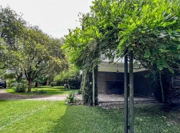 TAV-TAV-7147_2 · Venta Casa 8 Amb. con Lote 2000 m, Pileta, Parque Leloir, Ituzaingo