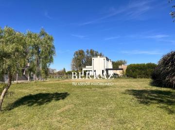 Terreno · 721m² · Lote en Venta de 722 m² en El Barrio Islas El Cantón, Escobar