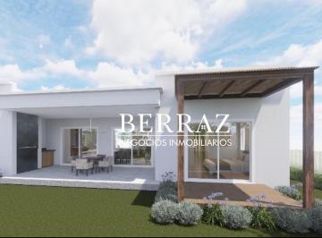 Casa · 150m² · 5 Ambientes · 4 Cocheras · Casa Venta 3 Dorm. Barrio Haras Santa Maria Lote de 860 m² Escobar