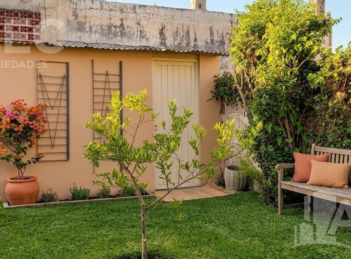 Casa · 100m² · 4 Ambientes · 1 Cochera