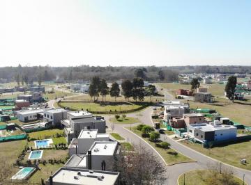Terreno · 500m² · Mmc. Increíble Lote en Venta en Barrio Santo Tomas Pilar