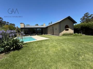 Casa · 250m² · 5 Ambientes · Casa en Venta Arenas del Sur