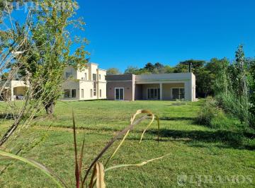 Casa · 171m² · 4 Ambientes · 1 Cochera · Venta Casa en Casuarinas del Pilar