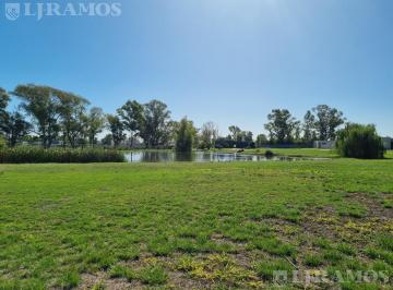 Casa · 171m² · 4 Ambientes · 1 Cochera · Venta Casa en Casuarinas del Pilar