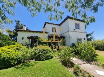 Casa · 185m² · 4 Ambientes · 4 Cocheras · Venta Casa Barrio San Marco Villanueva Lote Interno