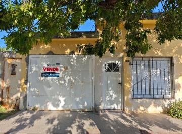 Casa · 76m² · 2 Ambientes · 1 Cochera · Casa en Capitan Bermudez