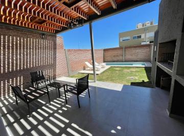 Casa · 150m² · 3 Ambientes · 1 Cochera · Alquilo Duplex Amoblado de Categoria 2 Dorm, Docta