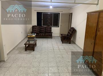 Casa · 155m² · 5 Ambientes · 2 Cocheras · Casa 2 Dorm. en B° General Bustos, Córdoba Capital.