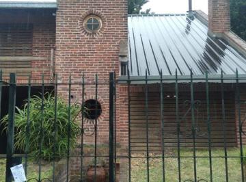 Casa de 6 ambientes, La Plata · Casa con 3 Dorm. en Venta en Tolosa, 600 m² de Terreno