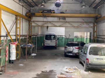 Bodega-Galpón · 339m² · 3 Ambientes · Galpon en Venta con Oficinas en Avellaneda