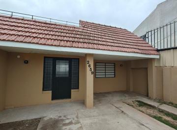 PH · 70m² · 3 Ambientes · 1 Cochera · PH Al Frente 3 Ambientes a La Venta en Hernandarias 2659 (Remedios de Escalada)