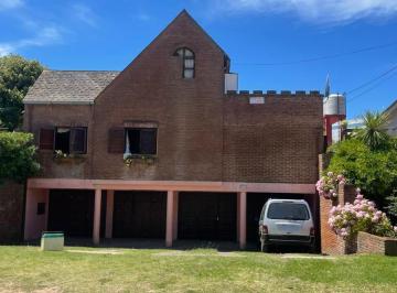 PH · 72m² · 3 Ambientes · 2 Cocheras · Nuevo Valor! Se Vende PH de 3 Ambientes en Villa Gesell, Costa Atlántica, Pcia Bs As.