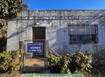Casa · 262m² · 2 Ambientes · Se Vende Casa Lista Para Escriturar - La Reja, Moreno.