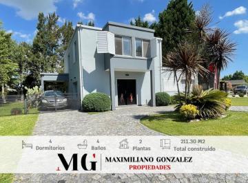 Casa · 201m² · 6 Ambientes · 1 Cochera · Casa Venta Malibú San Vicente