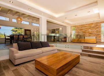 Casa · 324m² · 4 Ambientes · 2 Cocheras · Venta Casa 3 Dorm. | Campos de Esther, Pueblo Esther