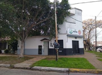 Casa de 6 ambientes, Lomas de Zamora · Casa con Local y Depto. en Planta Alta. Ideal Subdividir!