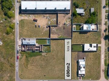 Terreno , La Plata · Lote de 690 m² en Hernandez, La Plata - Apto Credito