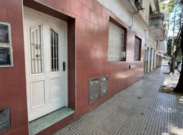 PH de 4 ambientes, Almagro · Almagro: PH con Terraza Propia Sin Expensas.