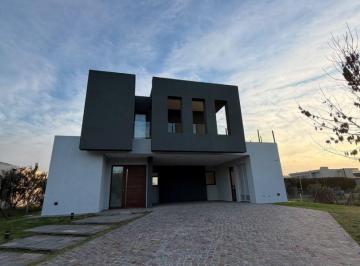 MGZ-MGZ-624_2 · Casa 6 Ambientes 3 Dorm.. | Los Robles Al 5900