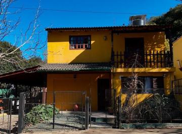 GRB-GRB-8_2 · Casa Venta Santa Rosa de Calamuchita Barrio El Balcón con 4 Departamentos