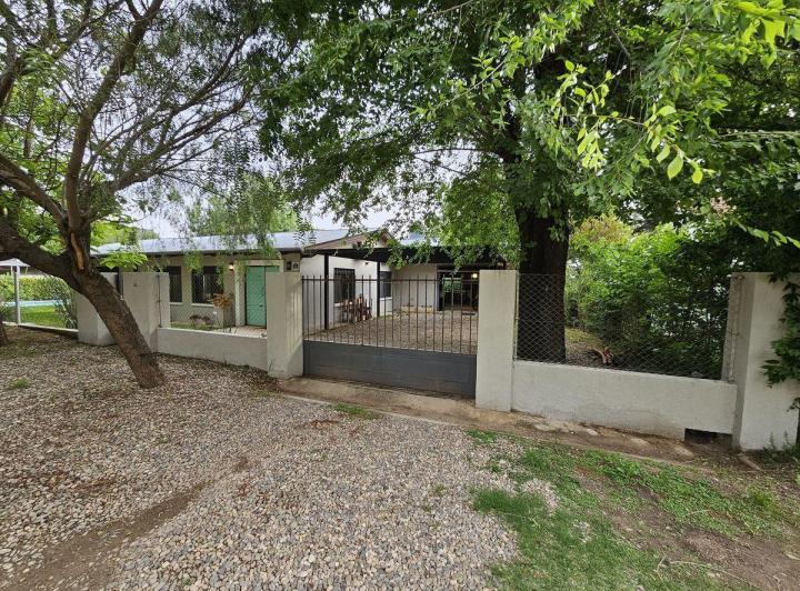 Casa · 276m² · 5 Ambientes · 1 Cochera