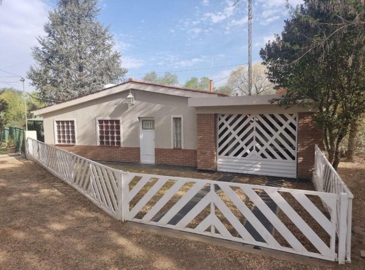 Casa · 130m² · 5 Ambientes · 1 Cochera