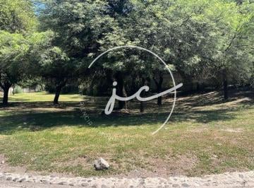 Terreno · 974m² · Lote en Venta en La Rufina. Plano y con Excelente Orientación