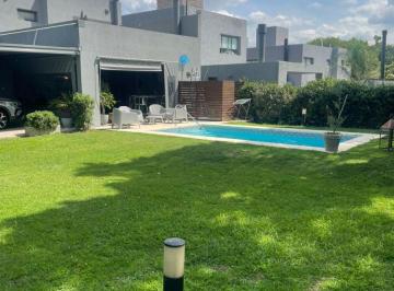 Casa de 7 ambientes, Córdoba · Se Vende Casa - Housing Aires de Warcalde - Villa Warcalde, Córdoba