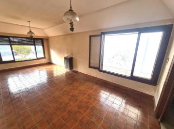 Casa · 120m² · 4 Ambientes · 3 Cocheras · Casa en Venta - 3 Dorm. 2 Baños Cochera Pasante 650 m² - Tandil