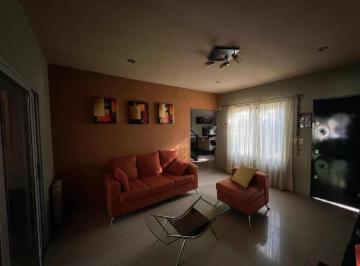 Casa · 180m² · 5 Ambientes · 2 Cocheras · Casa en Venta - 3 Dorm. 2 Baños - Cocheras - 180 m² - Monte Grande