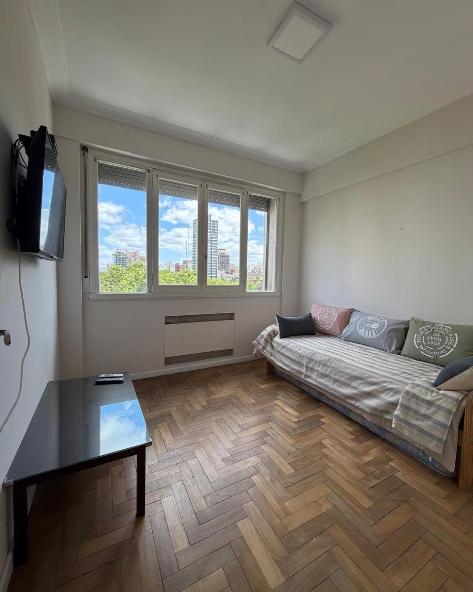 Depto 2 amb, 25m² a la calle en excelente estado — Centro