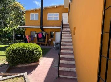 Casa · 300m² · 4 Dormitorios · 4 Cocheras · Excelente Oportunidad de Negocios en Chacras de Coria