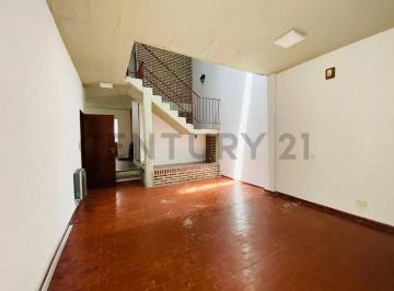 Casa · 150m² · 6 Ambientes · 1 Cochera · Casa en Venta en La Plata